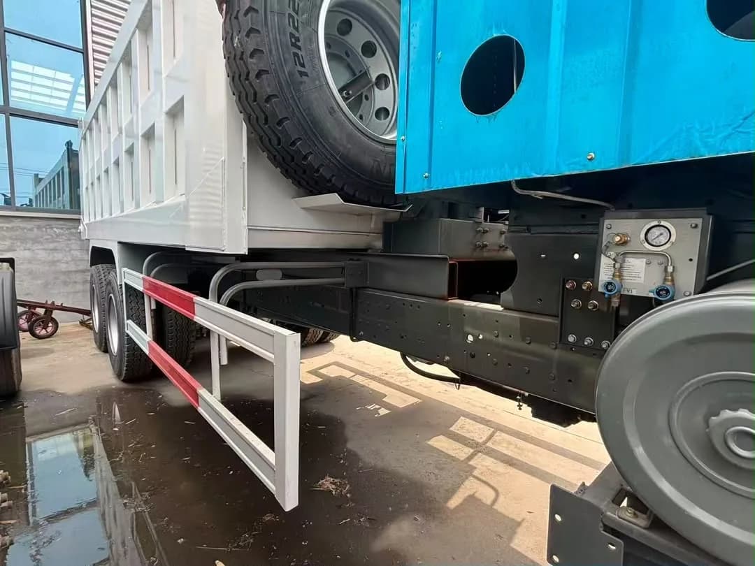 2026 Chinese CNG Dump Truck, details 5