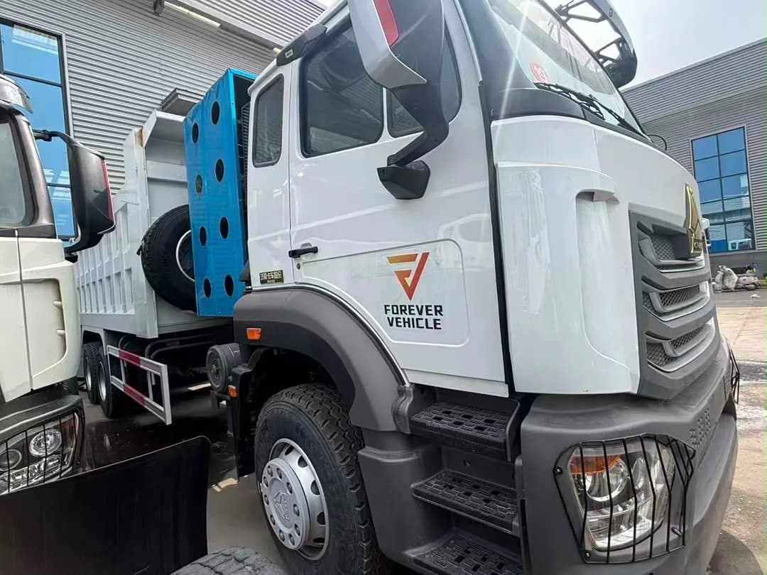 2026 Chinese CNG Dump Truck, exterior 4